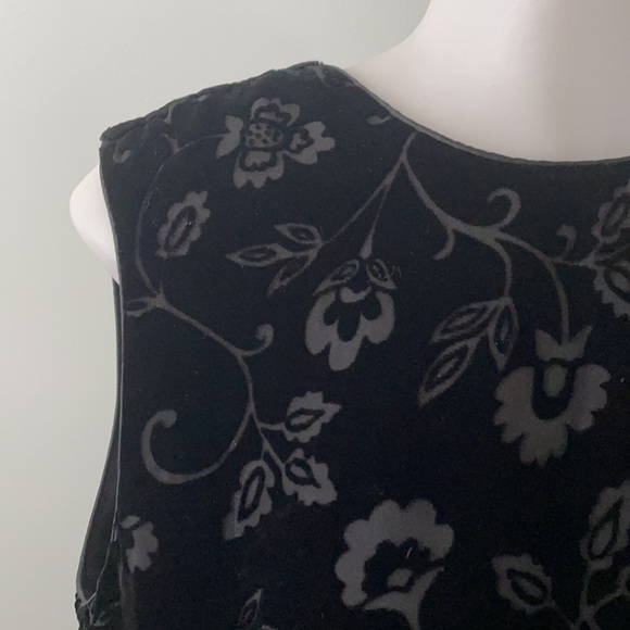 Deane and White black velvet top size 12 - Picture 2 of 4